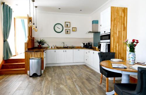 Onchan House | Welch House