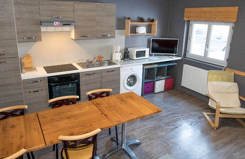 Jassat House | Welcome to Genets du Sancy