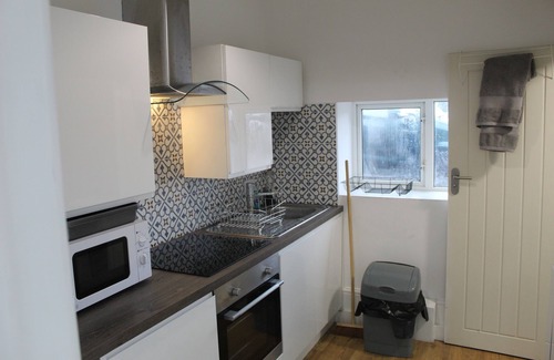 Hollingworth Apartment | Welcome to the Den at Moorside