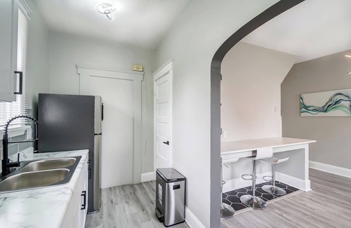 Roselawn Finance House | Welcome Home to this stylish entrainment home! Have fun with the whole family.