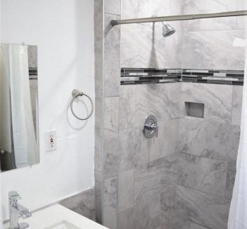 Montclair Hotel | Welcome Inn Motel