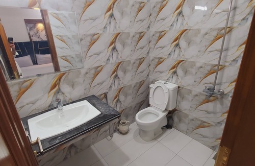 Islamabad Cabin | Welcome Lodges. Cozy 2-bedroom lodge with WiFi and AC in delightful Islamabad