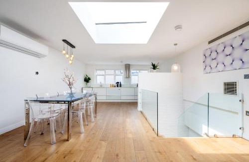 Covent Garden Apartment | Welcome London - The Piazza