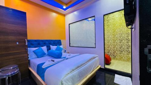 Chembur East Hotel | Welcome Star