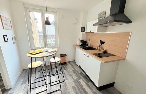 Saint-Quentin House | Welcome to "1001 bricks