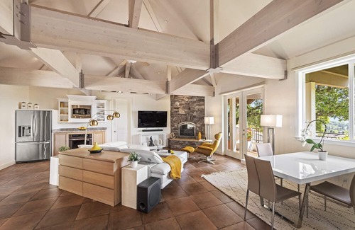 Santa Rosa Cottage | Welcome to Amazing Wine County Retreat!