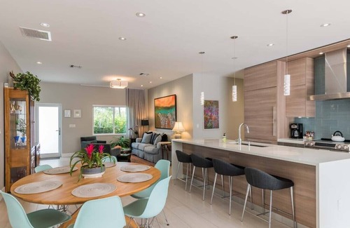 Wilton Manors House | Welcome to Avenue One, A Spacious, Modern and Unique Waterway Pool Home!