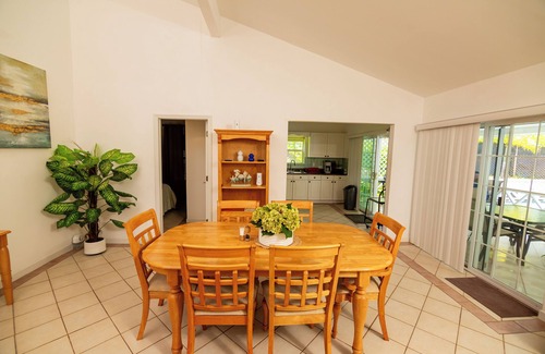 Jolly Harbour Villa | Welcome to Blue Emerald Villa. A 3-bedroom villa in brilliant Harbour View, ANU