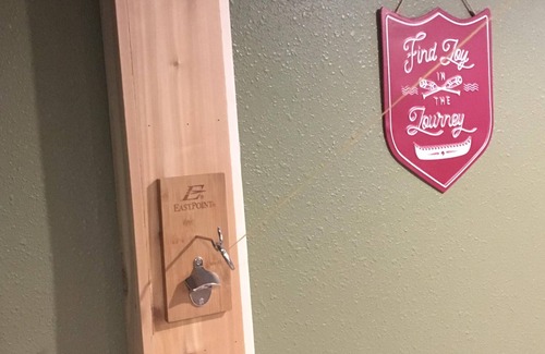 Mercer House | Welcome to Bubba’s Lodge