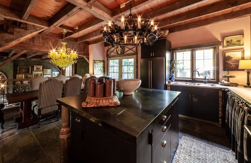 Historic Old Town House | Welcome to Ballard Barn.Fabulous 150 year old barn LIC 149-2022