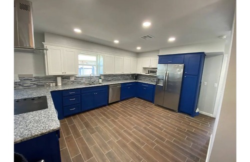 Oklahoma City House | Welcome to Camelot! This home is in a quiet neighborhood close to OKC activity.