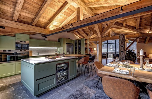 Les Bossons Ski Chalet | Welcome to Chalet Papillon Chamonix – A Touch of Alpine Elegance