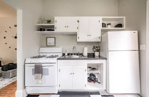 Daniels Hill Cottage | Welcome to Cozy Cottage: Relax. Explore. Retreat.