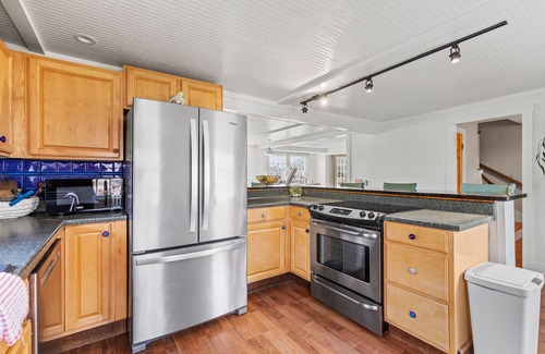 Kennebunk House | Welcome to Doanes Wharf!