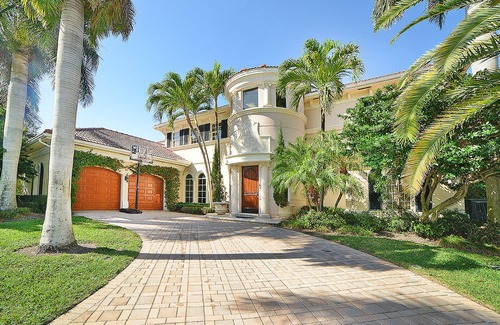 Tropic Isle House | Welcome to Dolce Vita Salata!nAmazing Waterfront Views Meets Italian Villa!