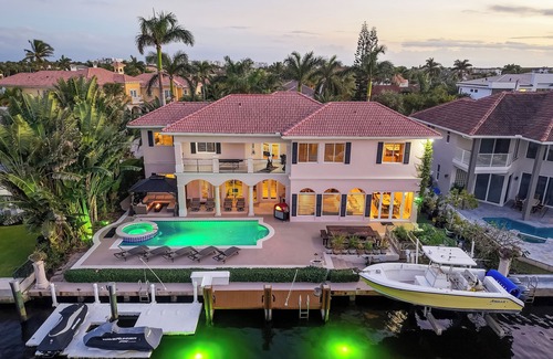 Tropic Isle House | Welcome to Dolce Vita Salata!nAmazing Waterfront Views Meets Italian Villa!