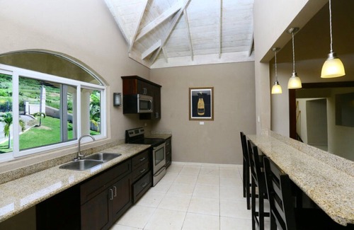 Whitehouse Villa | Welcome to Eden’s Inn