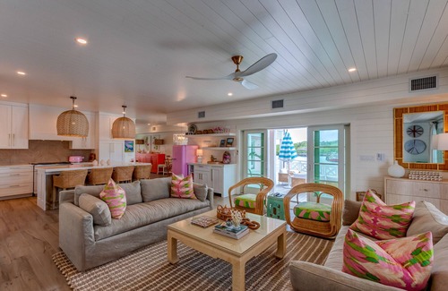 Hope Town Villa | Welcome to Flamingo Villa: Your Luxurious Retreat on Hope Town Harbourfront