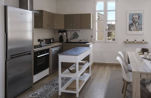 Chateauneuf-du-Pape Apartment | Welcome to La Voile Bleue! Apartment for up to 6 people
