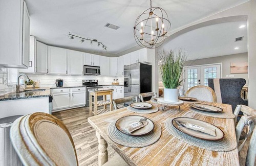 White's Gulfview House | Welcome to 'Front Porch Sitting'