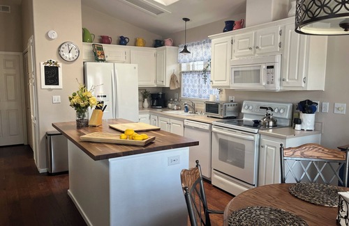 East Mesa House | Welcome to Heritage Escape ~ Karamia Haven!
