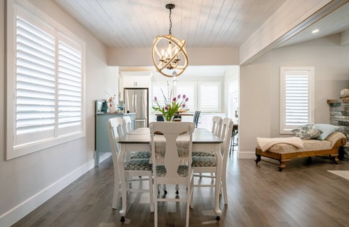 Wheatley Cottage | Welcome to “Hickory Lakehouse” on the shores of Lake Erie. 5 star on Airbnb