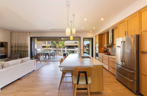 Honokowai Villa | Welcome to Luana Villa 17C Oceanfront Resort, Pool & Mountain View Upstairs