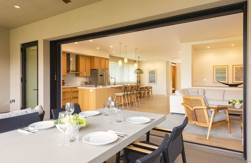 Honokowai Villa | Welcome to Luana Villa 17C Oceanfront Resort, Pool & Mountain View Upstairs