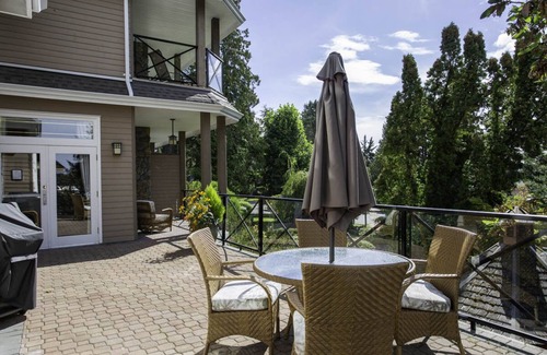 Sidney Apartment | Welcome to Luxury at its Finest!