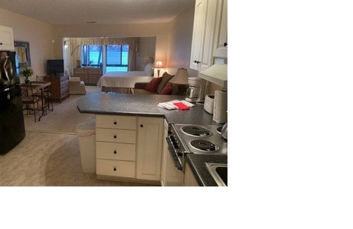 Niceville Apartment | Welcome to Marina Cove Studio Condo on the bay!