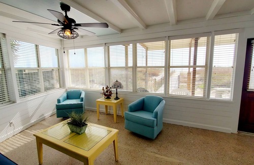 East End House | Welcome to Mimi's Beach Cottage