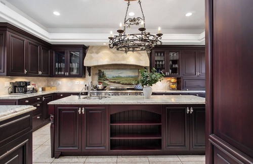 Temecula House | Welcome to Mina Ranch! Steps to Leoness Cellars, minutes to Galway Downs!