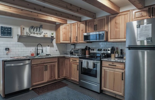 Fletcher House | Welcome to Mountain View Escape – Your Private Mountain Sanctuary in Western NC