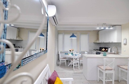 Old Tbilisi Apartment | welcome to my sweet home ,my apartment is localed in the old tbilisi.see you :)