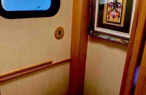 Arroyo Hondo House | Welcome to Nirvana, our completely remodeled Caravan
