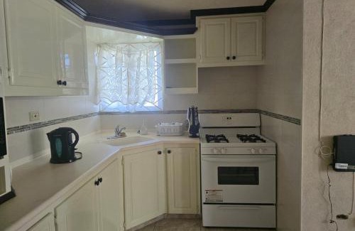 Maxwell Hill Apartment | Welcome to our cozy retreat!