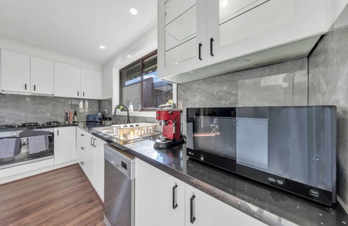 Tullamarine House | Welcome to Our Newly Renovated house near Melbourne Airport