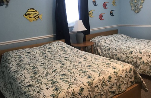 Wildwood Crest Condo | Welcome to our paradise just steps to the heated pool or the beautiful beach!