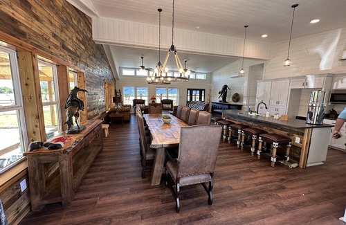 Cleburne Cabin | Welcome to our picturesque ranch oasis less than 1 hour from DFW!