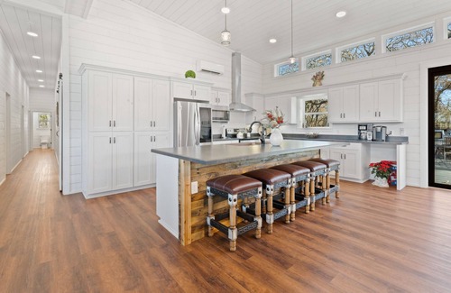 Cleburne Cabin | Welcome to our picturesque ranch oasis less than 1 hour from DFW!