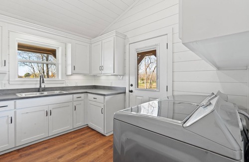 Cleburne Cabin | Welcome to our picturesque ranch oasis less than 1 hour from DFW!