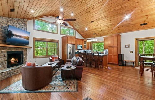 Boone Cabin | Welcome to Padre's Mountain Paradise!