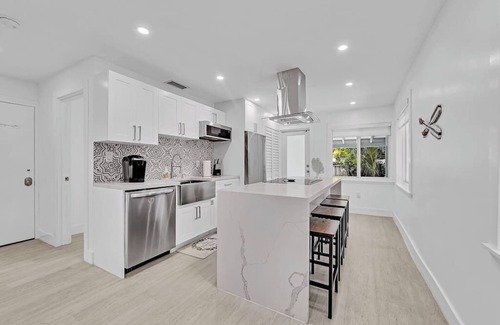 Riverside Park House | Welcome to Paradise! Secluded 4 bed, 3bath, pool.