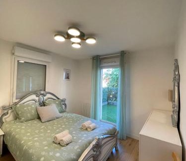 Vitry-sur-Seine Apartment | Welcome to Paris ! T3 super cosy, parking, terrasses, idéal 1-6 personnes, 8 min to Paris