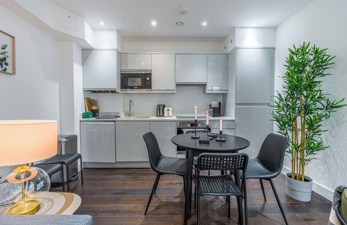 Fulham Broadway Apartment | Welcome to Plotseeker’s Stylish Flat in West London – Near Earl's Court & Fulham