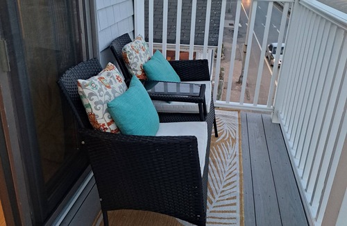 Hampton Apartment | Welcome to SEA FOREVER! OCEAN FRONT Hampton Beach, NH
