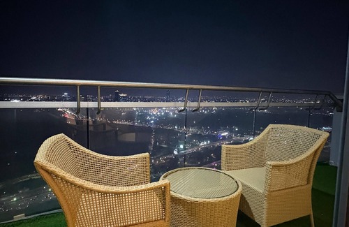 Noida Apartment | Welcome to Supernova luxurious stay