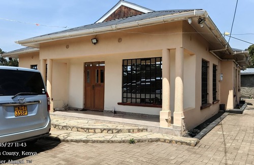Nakuru House | Welcome to the Country side!