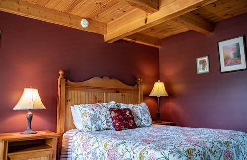 Sutton Bed & Breakfast | Welcome to the historic Elk River Hotel & Cafe! Located riverfront on the beautiful Elk River, and just 2 miles from I-79, you are moments away from all that the Sutton area has to offer. Guest in town to enjoy the gorgeous outdoor scenery and recrea