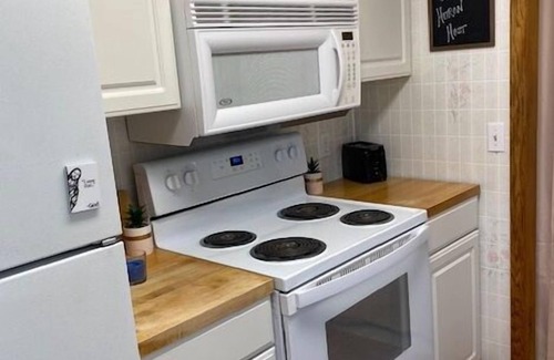 Port Austin House | Welcome to The Huron Host in Port Austin!
